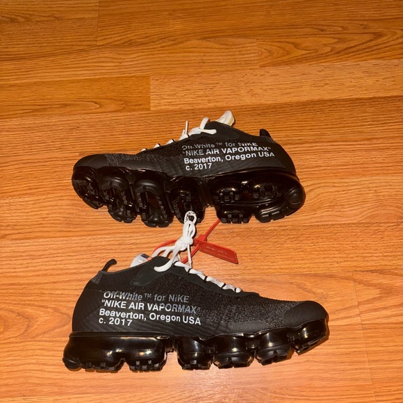 i don’t wear than so they just sit like new only worn twice still looks unworn - Picture 2 of 5